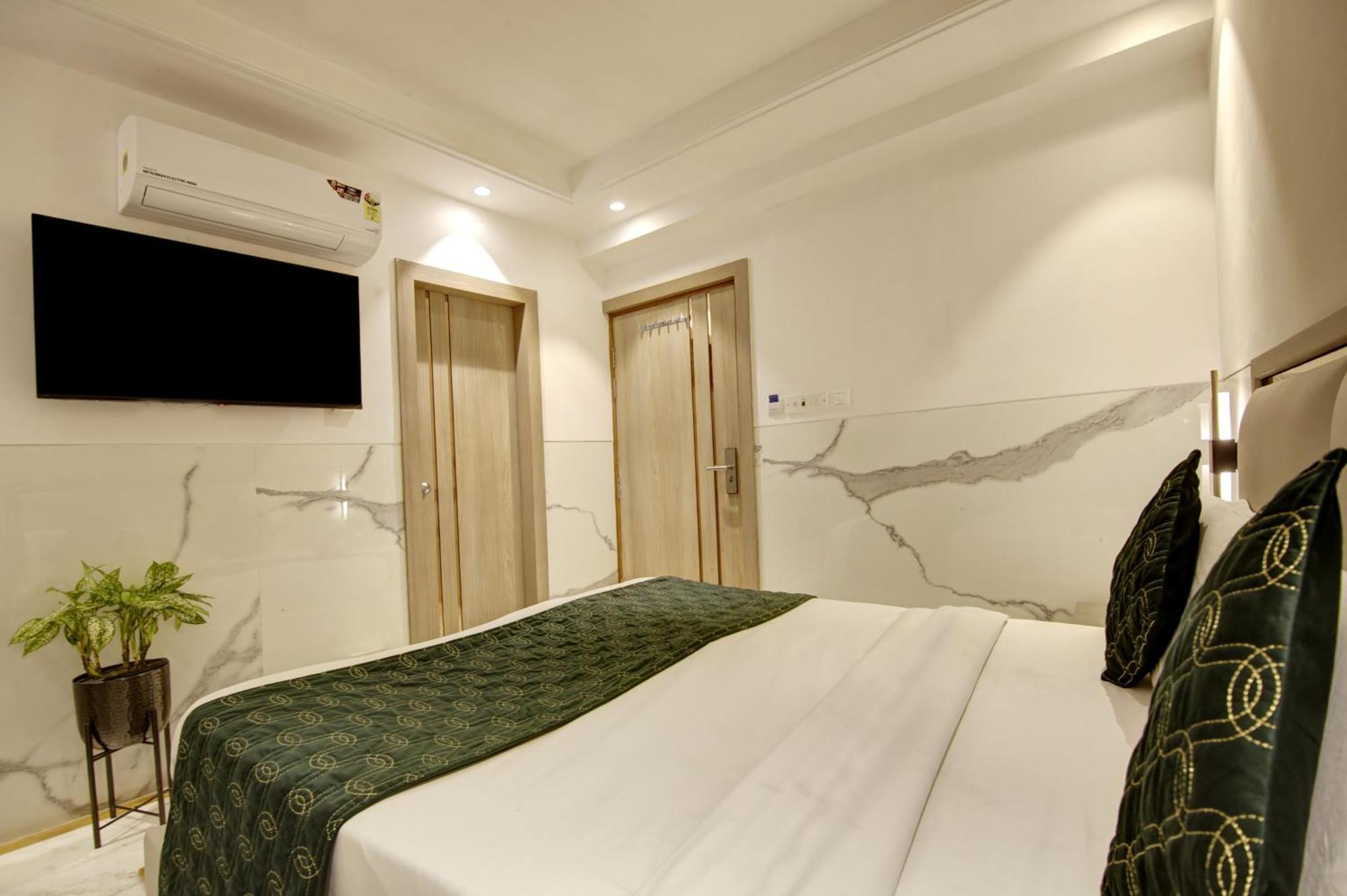Hotel Transit International- Aerocity Delhi Airport New Delhi Exterior foto