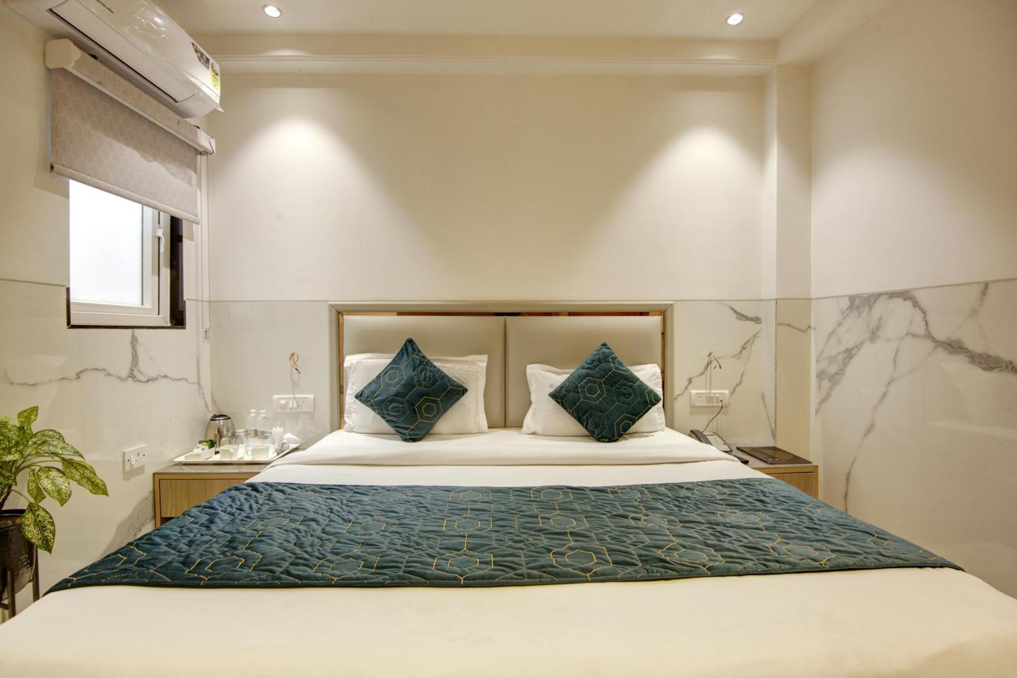 Hotel Transit International- Aerocity Delhi Airport New Delhi Exterior foto